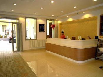 Juranzhijia Business Hotel Jinan Exterior photo